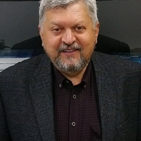 Александр Суринов