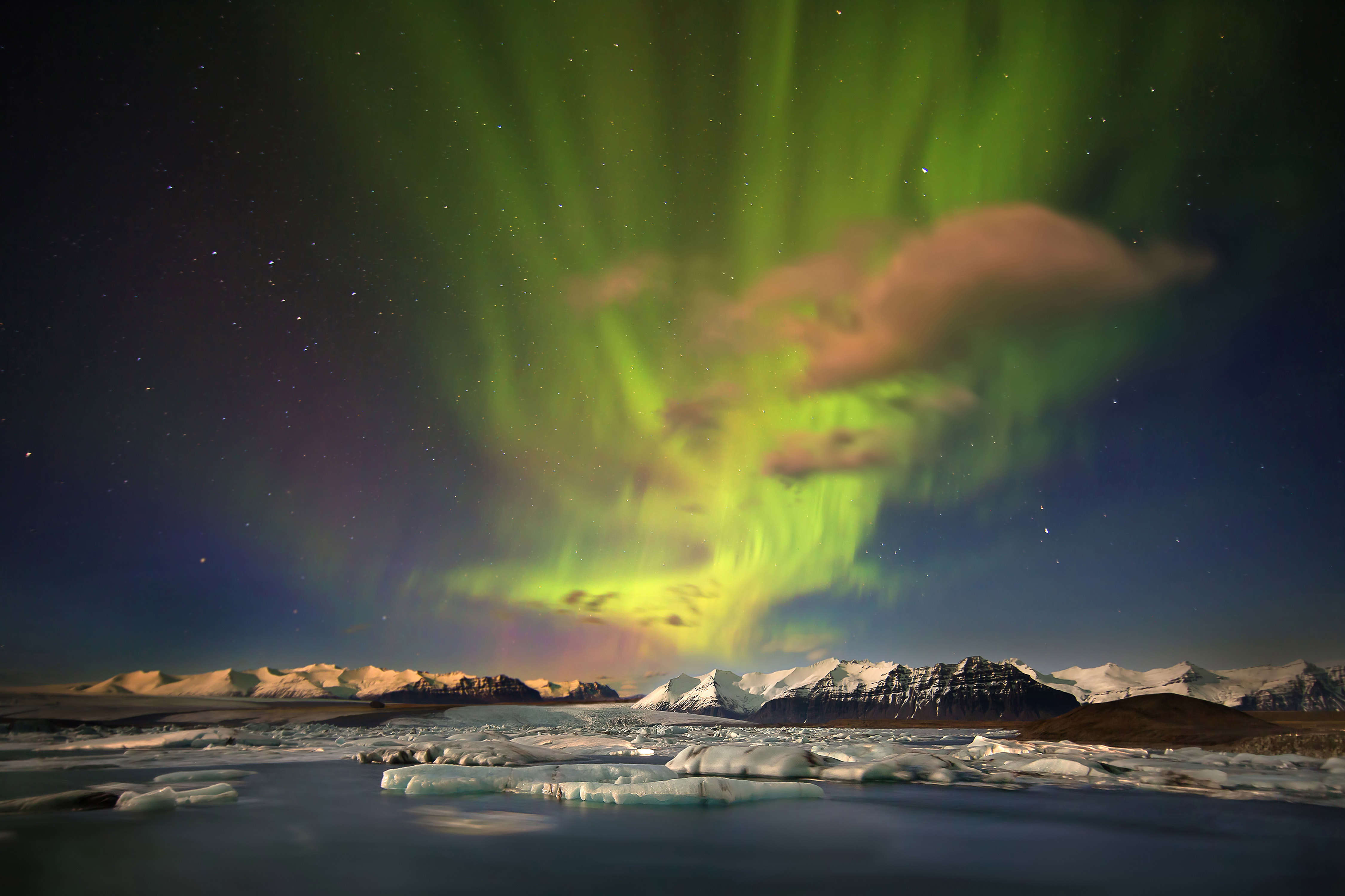 polar lights in Iceland