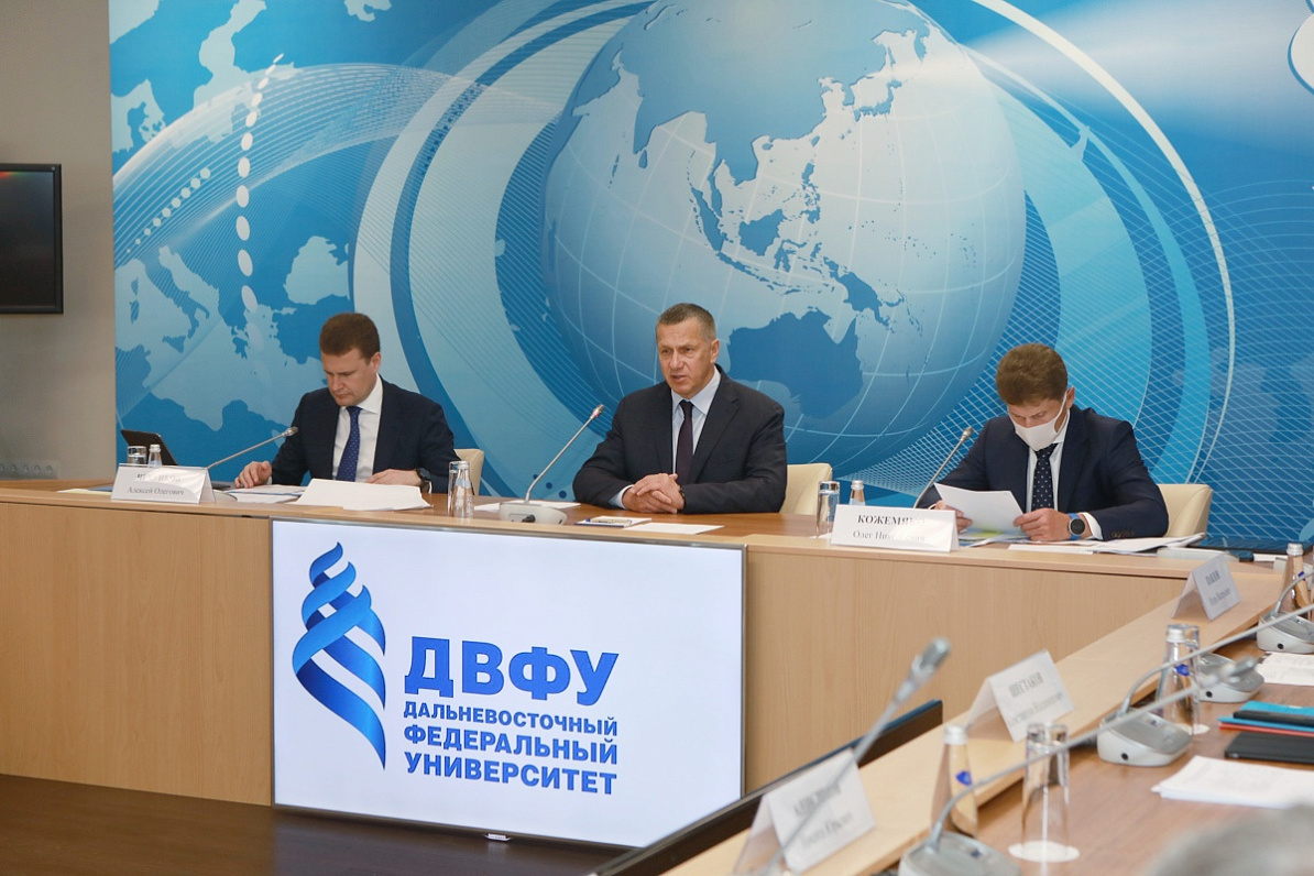 Юрий Трутнев: Владивосток должен быть готов к проведению ВЭФ-2021