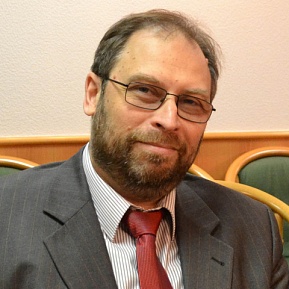 Дмитрий Наринский