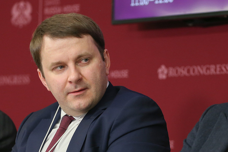 Максим Орешкин обсудит перспективные направления  российской экономики в «Русском доме» в Давосе