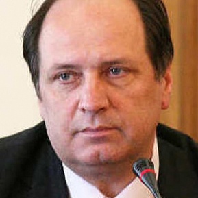 Владимир Щёлоков