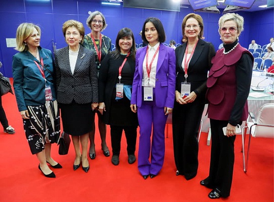 Евразийское сообщество женщин-лидеров: взаимодействие во имя преобразований