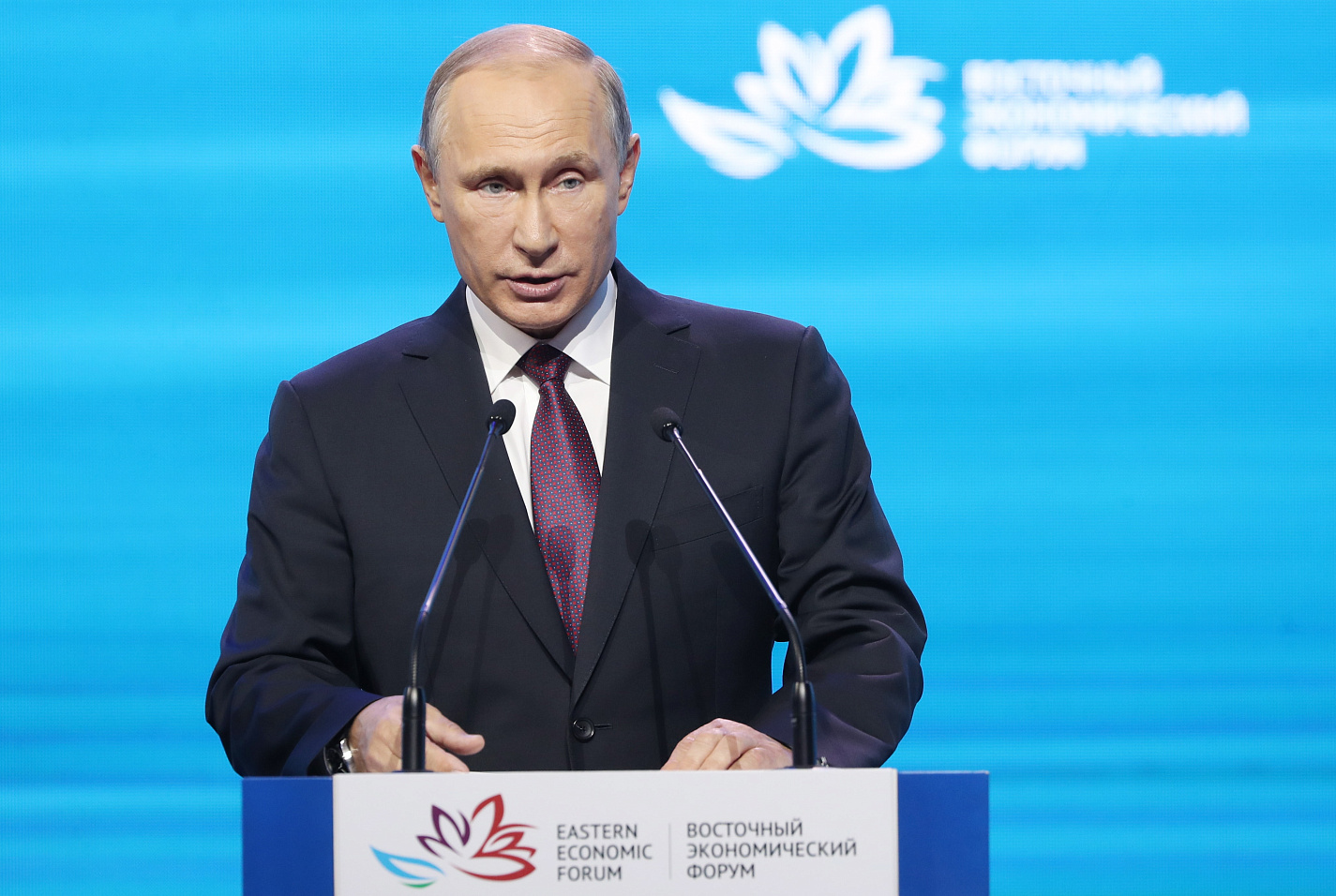 Владимир Путин и лидеры стран АТР  примут участие в пленарном заседании IV Восточного экономического форума