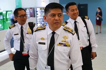 Командующий ВМС Брунея принял участие в Международном дальневосточном морском салоне