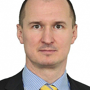 Петр Медведев