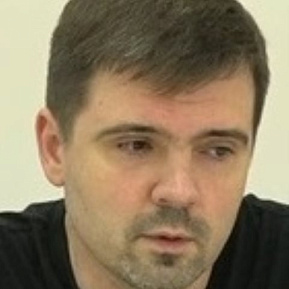 Тарас Вархотов