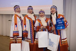 В Мурманске представили выставку достижений в сфере культуры и традиционной хозяйственной деятельности коренных малочисленных народов Севера
