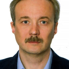 Григорий Ахманов