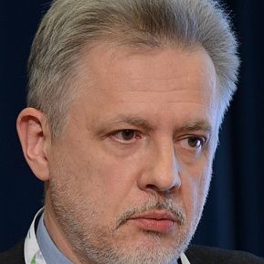 Олег Бяхов