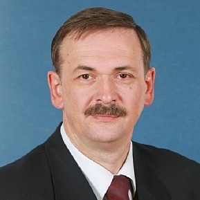 Олег Зверев