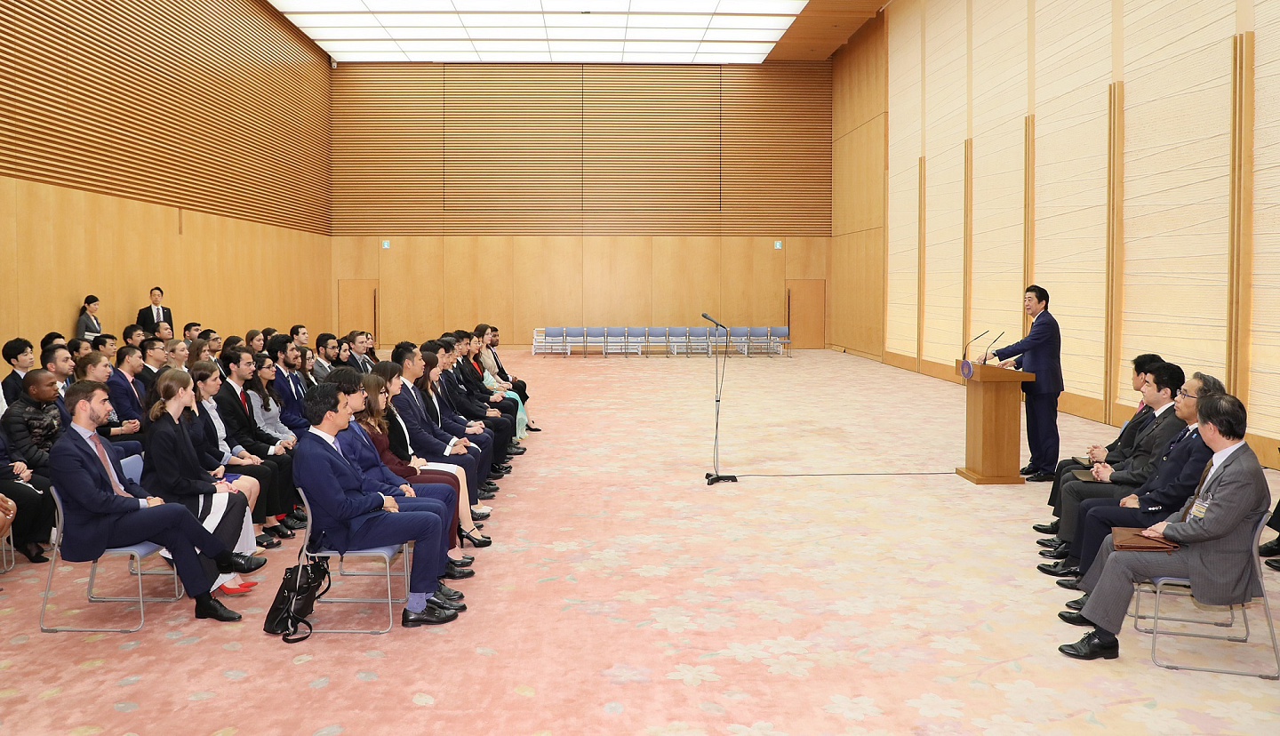 Международный пул молодых лидеров Friends for Leadership представлен на «Молодежной двадцатке» в Японии