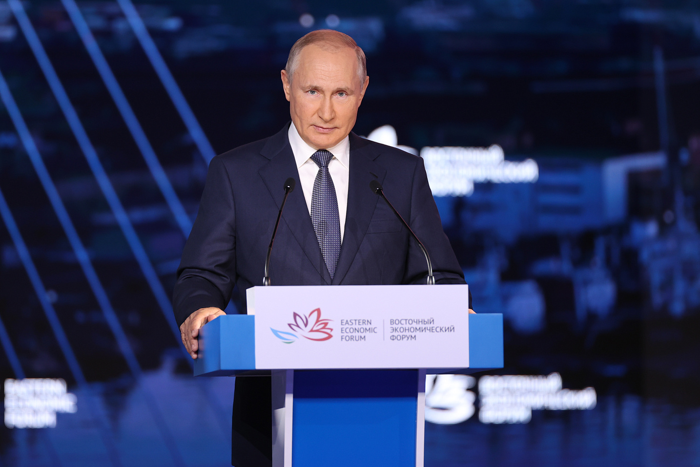 Владимир Путин направил приветствие участникам и гостям Восточного экономического форума – 2022