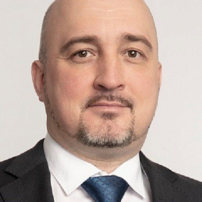 Александр Чариков