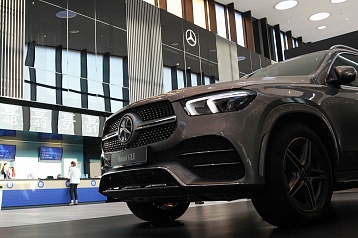 Mercedes-Benz презентует участникам ПМЭФ новейший электромобиль