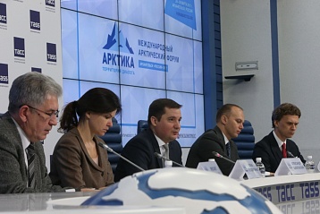 В Москве обсудили перспективы развития Арктической зоны РФ